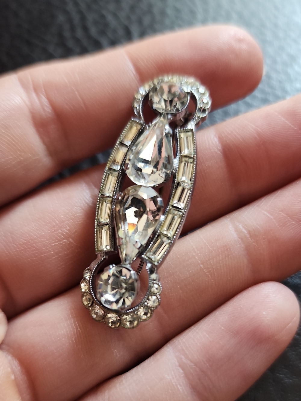 VTG Clear Crystal Bar Brooch - Women Jewelry - Picture 2 of 9